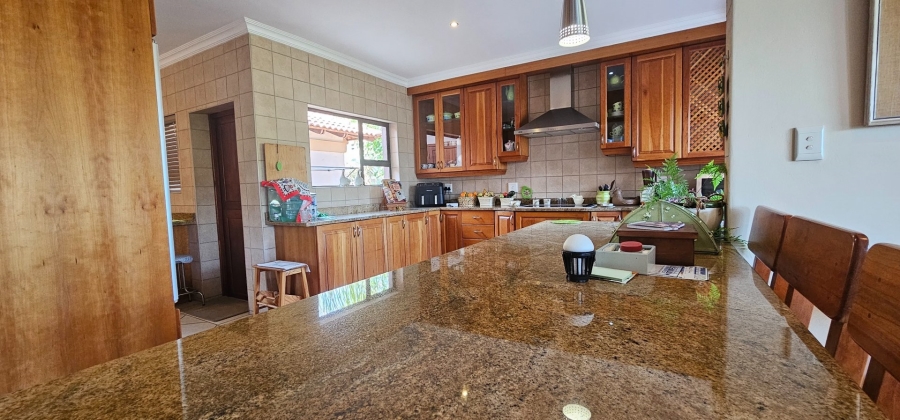 5 Bedroom Property for Sale in Birdwood Estate North West